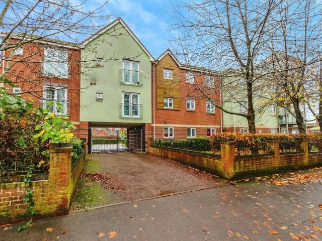 Flat for sale in Old Heath, Bilston