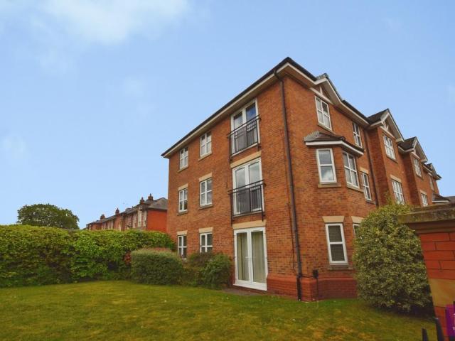 Flat for sale in Trafford Park, Greater Manchester