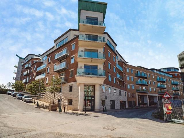 Flat for sale in Fordington