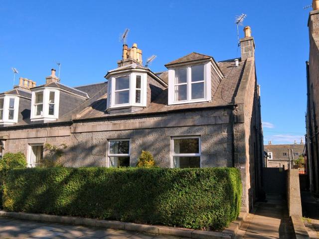 Flat for sale in Ballindoch, Scotland