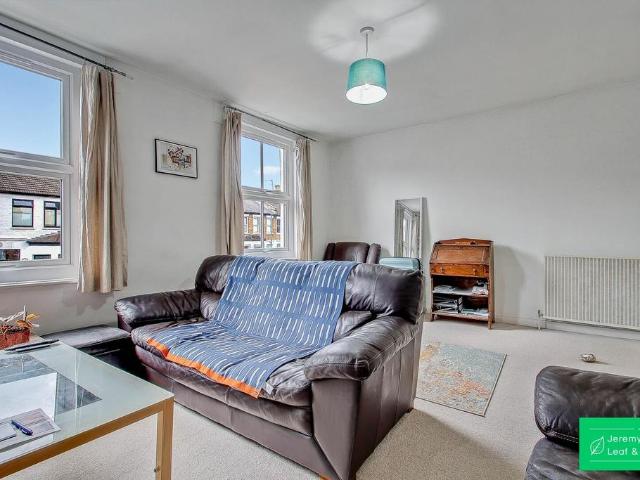 Flat for sale in Finchley, Isle Of Man
