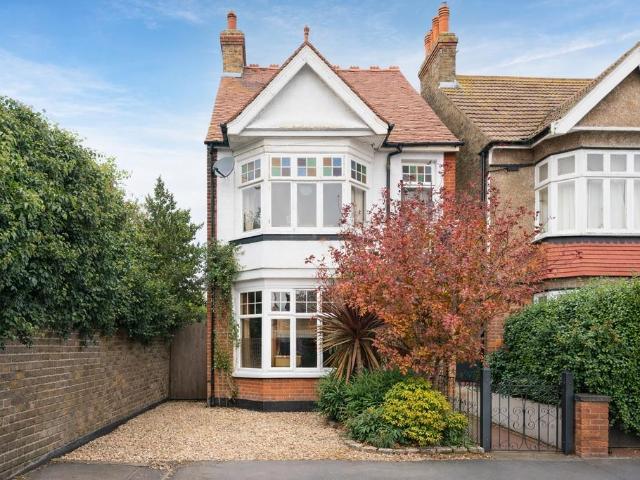 Flat for sale in Cliftonville West, Acol
