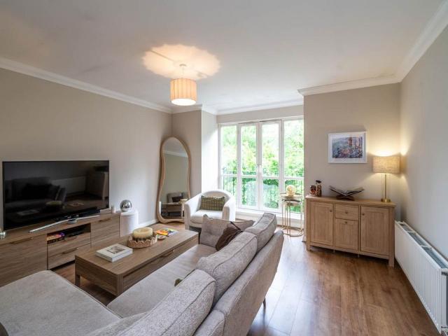 Flat for sale in Corstorphine, Scotland