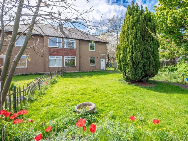 Flat for sale in Firrhill, Comiston