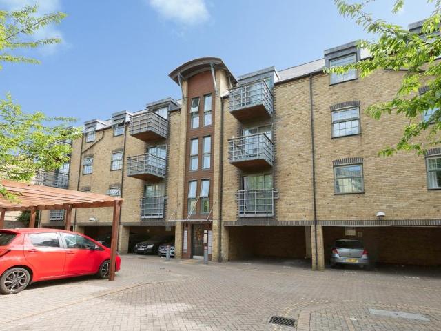 Flat for sale in Roding Riverside, Greater London