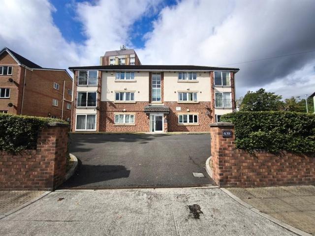 Flat for sale in New Ferry, Wirral