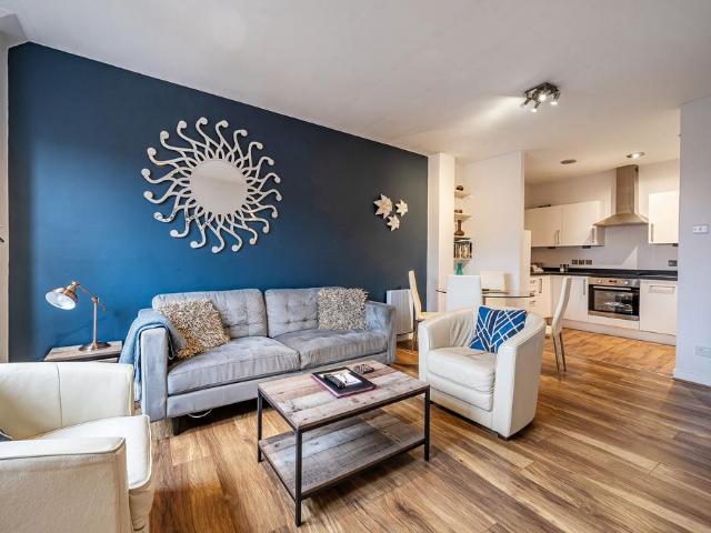 Flat for sale in Clewer Village, Windsor