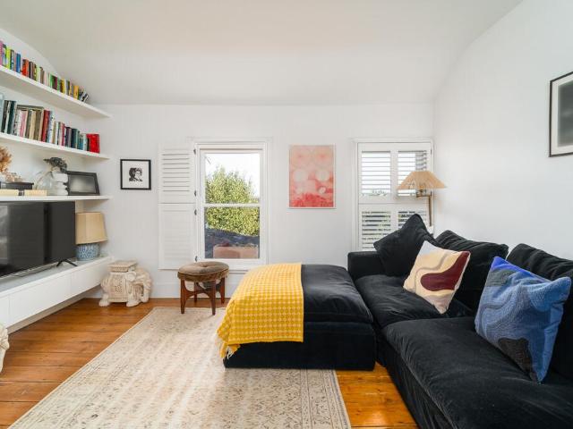 Flat for sale in Ferme Park, Greater London