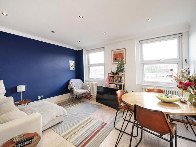 Flat for sale in London Borough of Tower Hamlets, Greater London