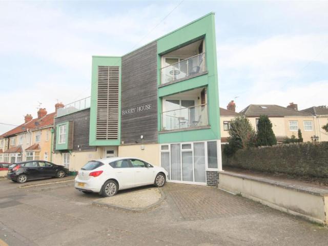 Flat for sale in Kingswood, South Gloucestershire
