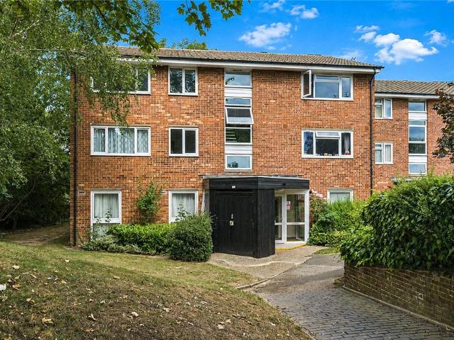 Flat for sale in Ramsden, Greater London