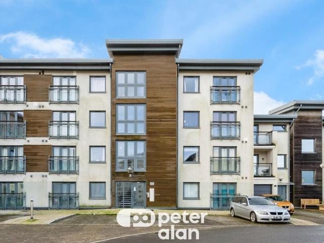 Flat for sale in SA1 Swansea Waterfront, Nangreaves