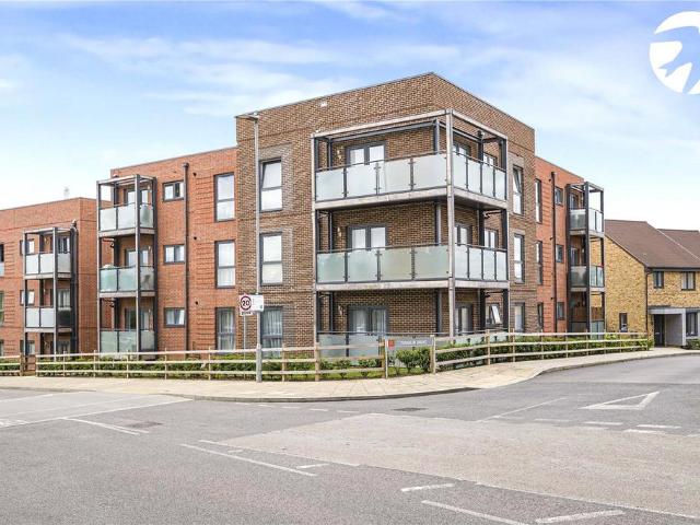 Flat for sale in Castle Hill, Monks Orchard