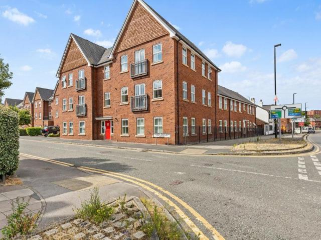Flat for sale in Fairfield, Warrington