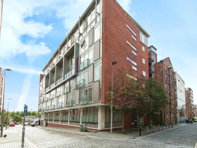 Flat for sale in Ropewalks, Calderstones