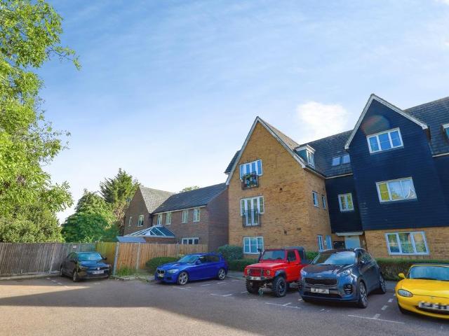 Flat for sale in Chattenden, Hoo St. Werburgh