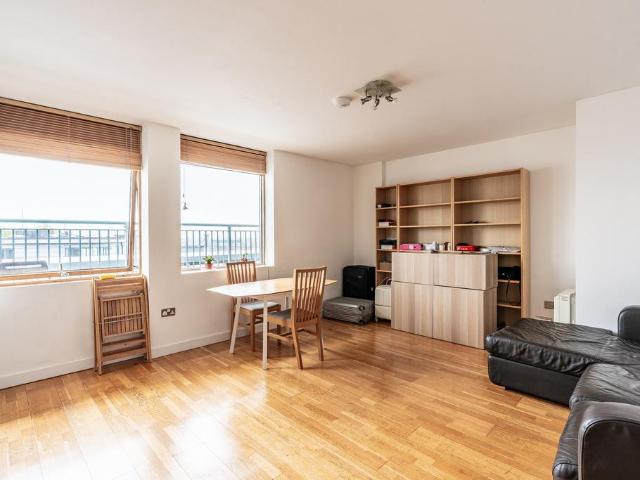 Flat for sale in Broadmead, Feckenham