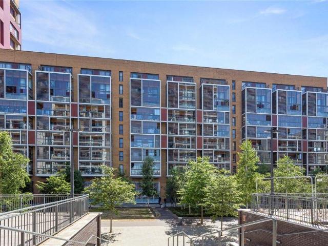 Flat for sale in Dalston, De Beauvoir Town