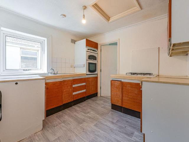 Flat for sale in Glyndon, Plumstead