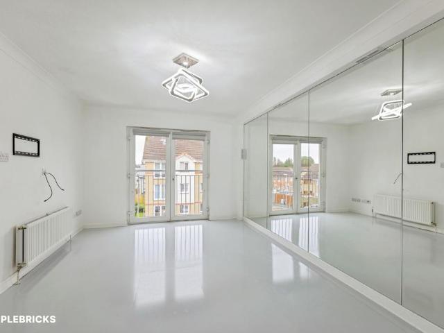 Flat for sale in High Possil, Glasgow