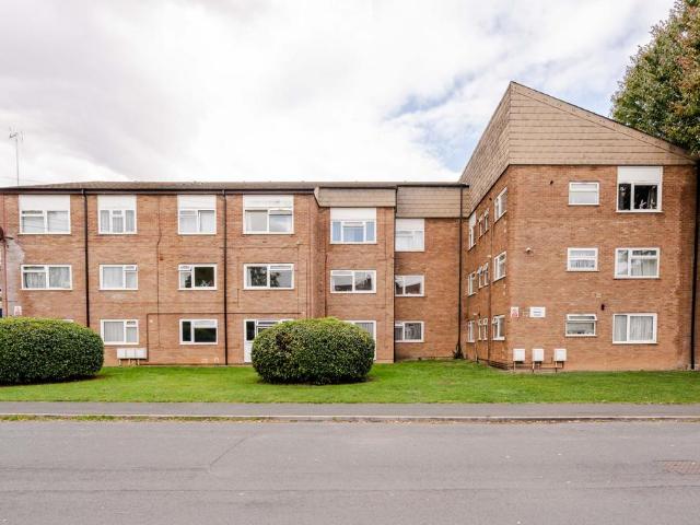 Flat for sale in Mangotsfield, Kingswood