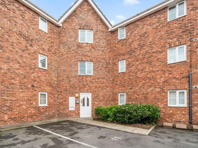 Flat for sale in Wargrave, Earlestown