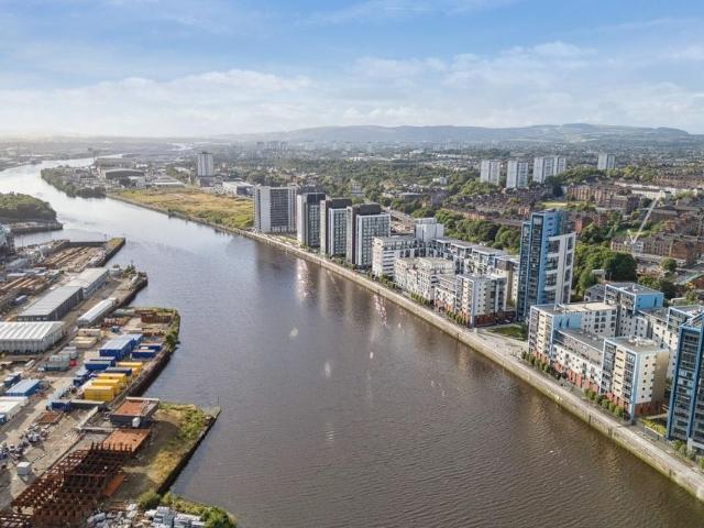 Flat for sale in Thornwood, Partick