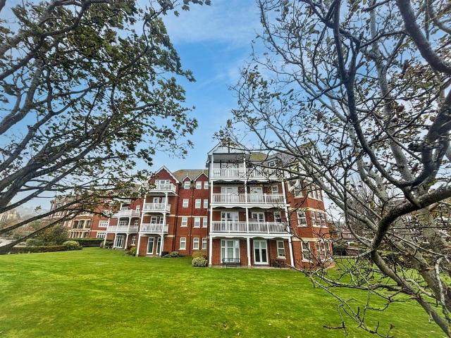 Flat for sale in Holywell, Eastbourne