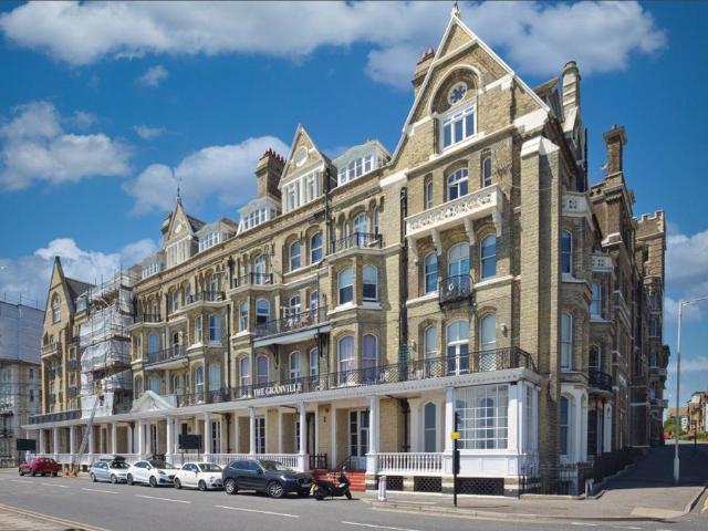 Flat for sale in East Cliff, Thanet