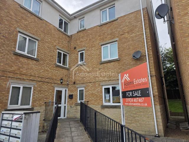 Flat for sale in Batley, Kirklees