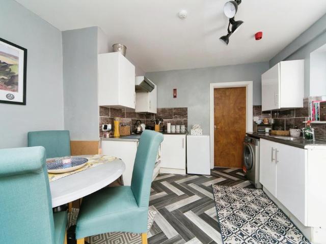 Flat for sale in Colwyn Bay, Wales