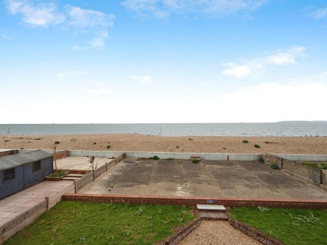 Flat for sale in Spring Vale, Hampshire