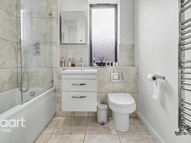 Flat for sale in Greater London
