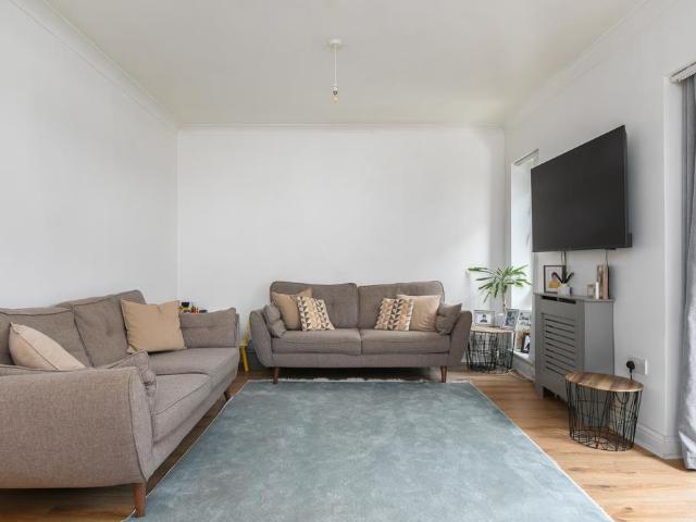 Flat for sale in Greater London