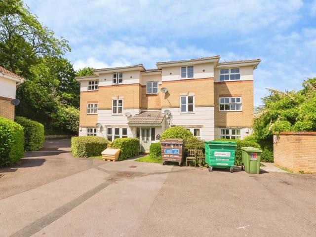 Flat for sale in Feckenham, City Of Bristol
