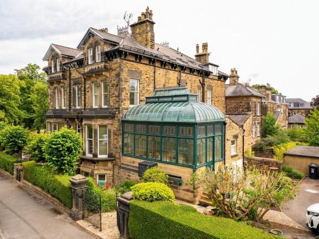 Flat for sale in Low Harrogate, Harrogate