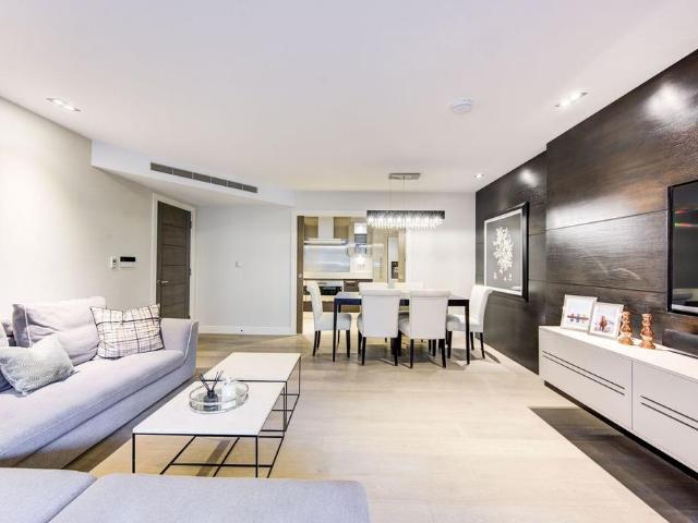 Flat for sale in Imperial Wharf, Greater London