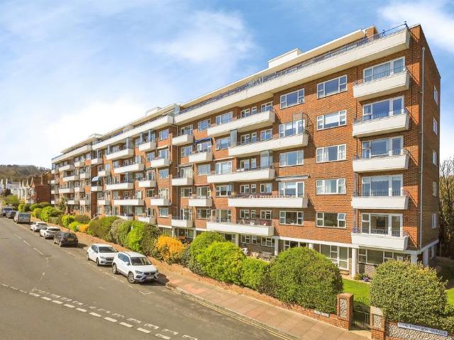 Flat for sale in Holywell, Eastbourne