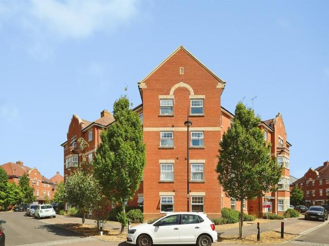 Flat for sale in Cross In Hand, East Sussex