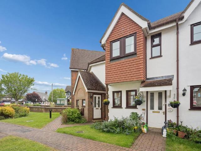 Flat for sale in Prestwood, Buckinghamshire