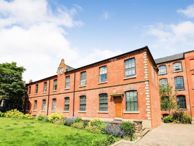 Flat for sale in Arnold, Gedling