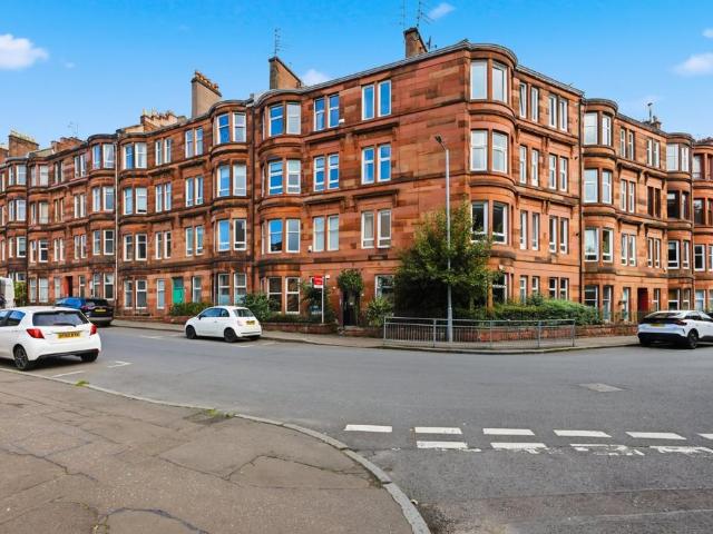 Flat for sale in North Kelvinside, Glasgow