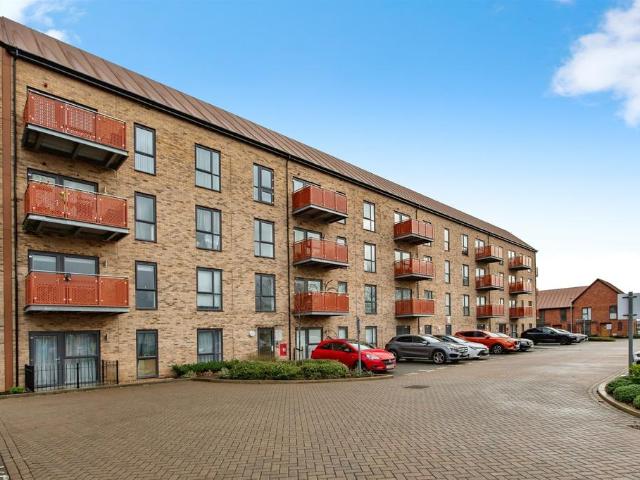Flat for sale in West Thurrock, South Ockendon