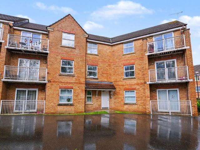 Flat for sale in Cheylesmore, West Midlands