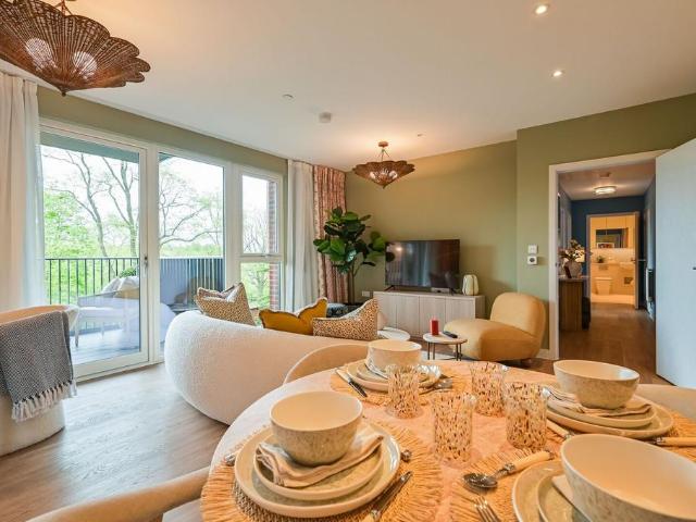 Flat for sale in West Hendon, Greater London
