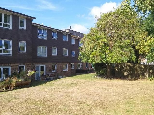 Flat for sale in Polegate, Cross In Hand