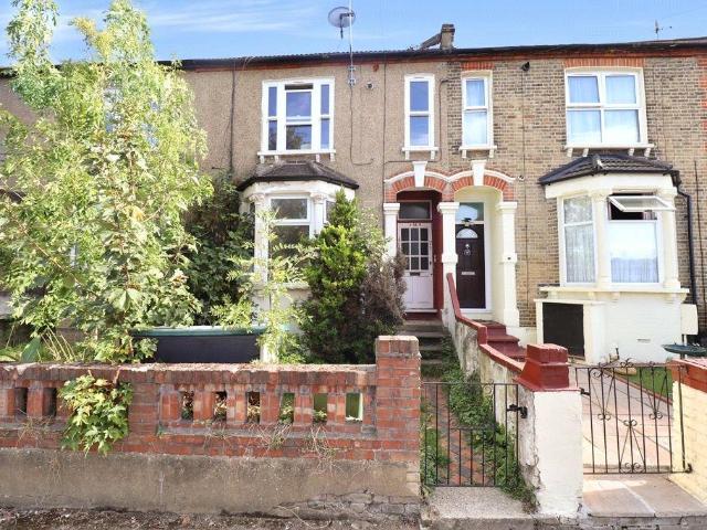 Flat for sale in London Borough of Bexley, Greater London