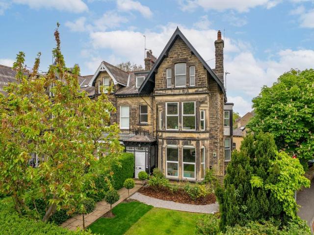 Flat for sale in Low Harrogate, Harrogate