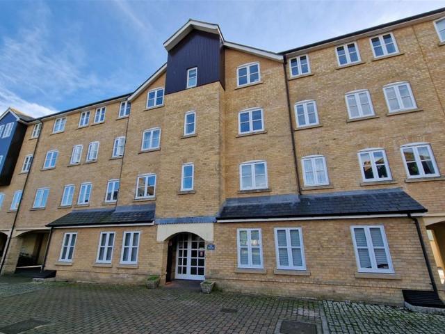 Flat for sale in Allington, Bridport