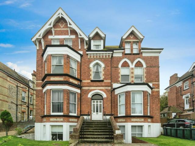 Flat for sale in Eastbourne, East Sussex